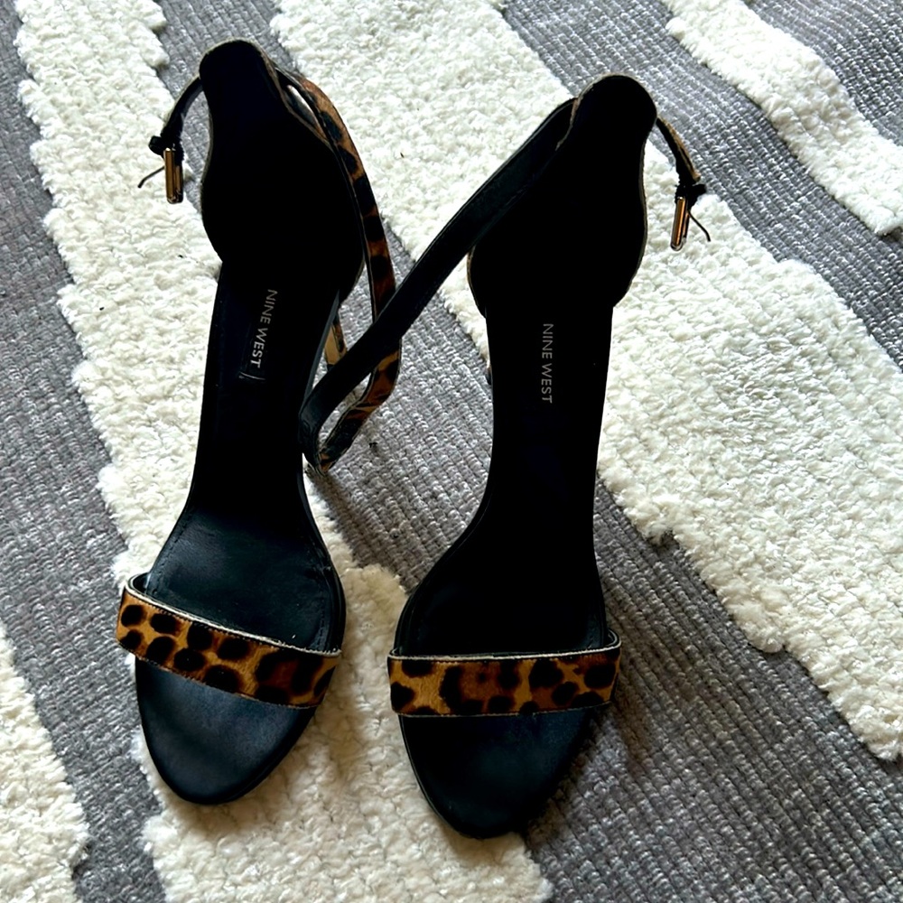Women’s sandals